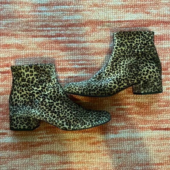 Amazing leopard print Saint Laurent Boots! - Picture 2 of 7